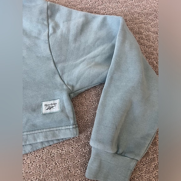 M Reebok Cropped Hoodie - Picture 6 of 7